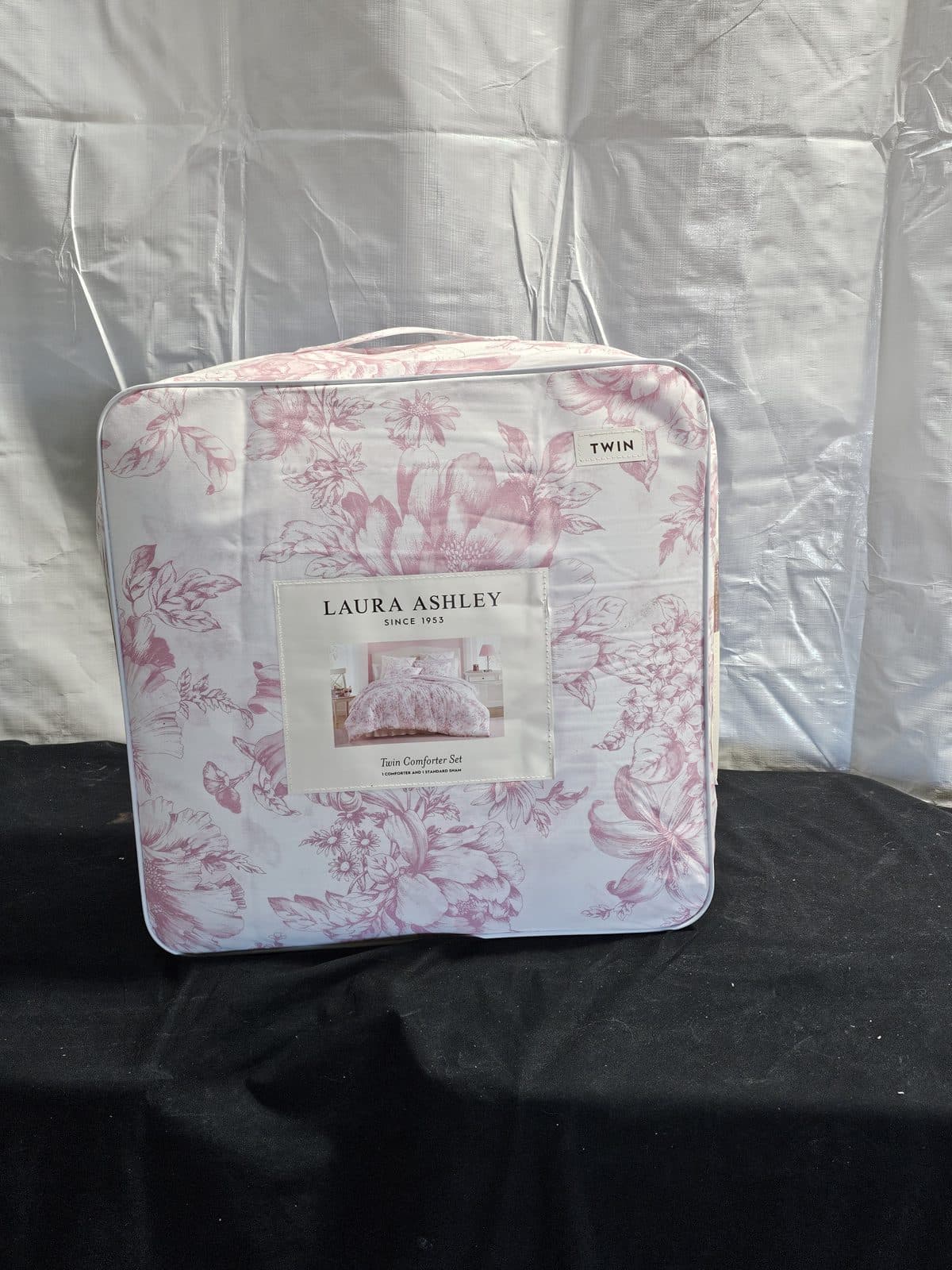Laura Ashley Delphine 2-Piece Comforter Set - Pink Toile - Twin