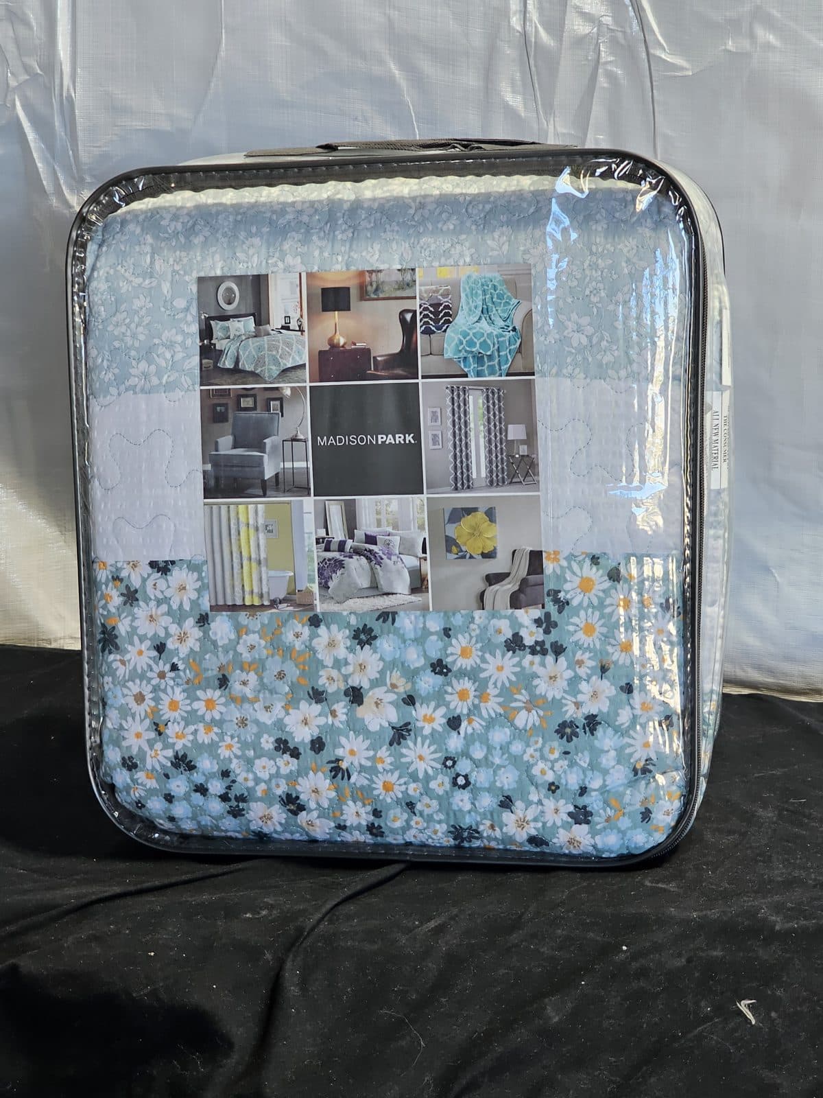 Madison Park 4-Piece Quilt Set - Blue Daisy - King/Cal King
