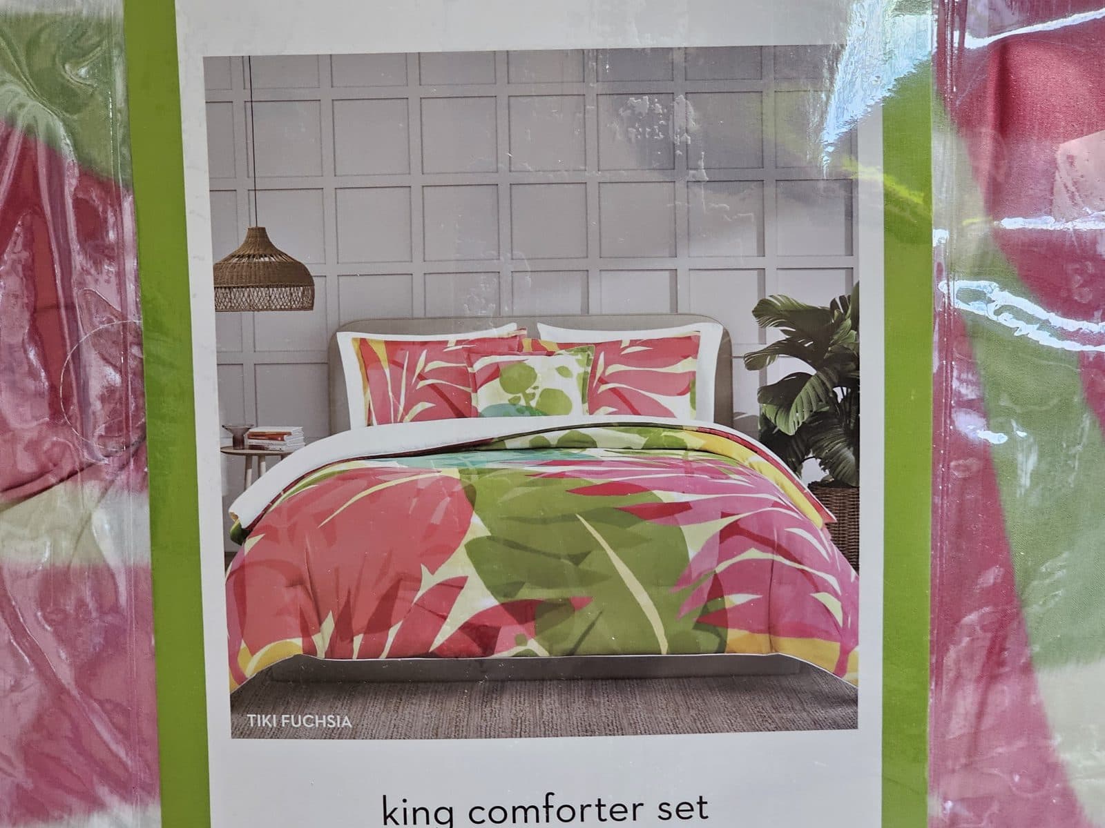J. Queen New York Tahiti Comforter Set - Fuchsia - King